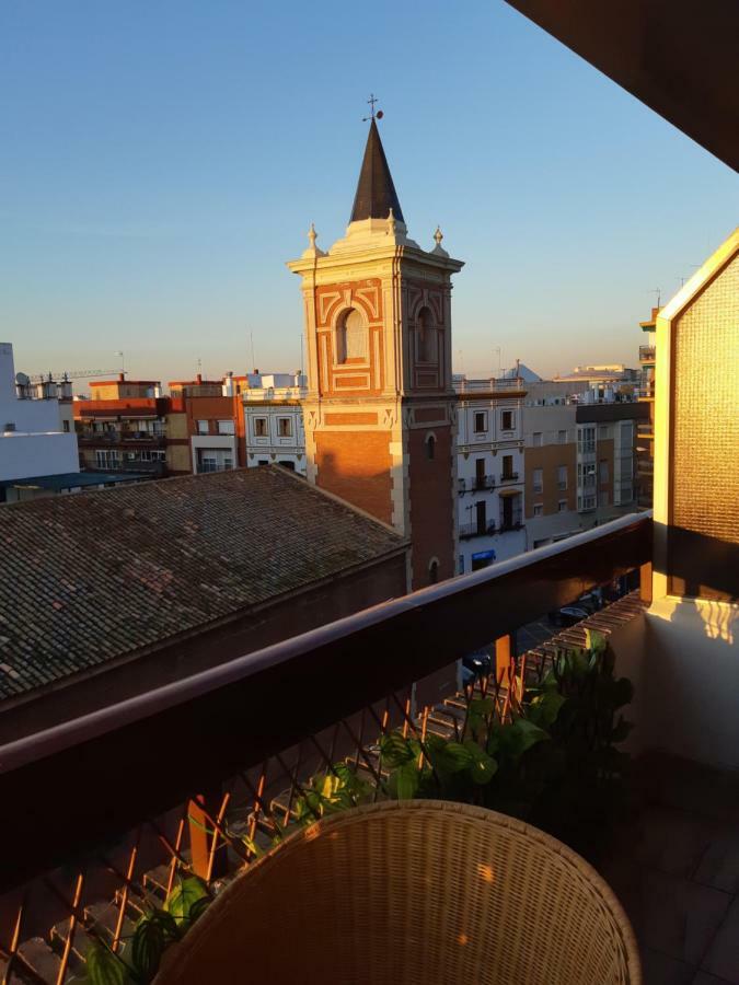 Espacio Amalia Triana Seville Exterior photo